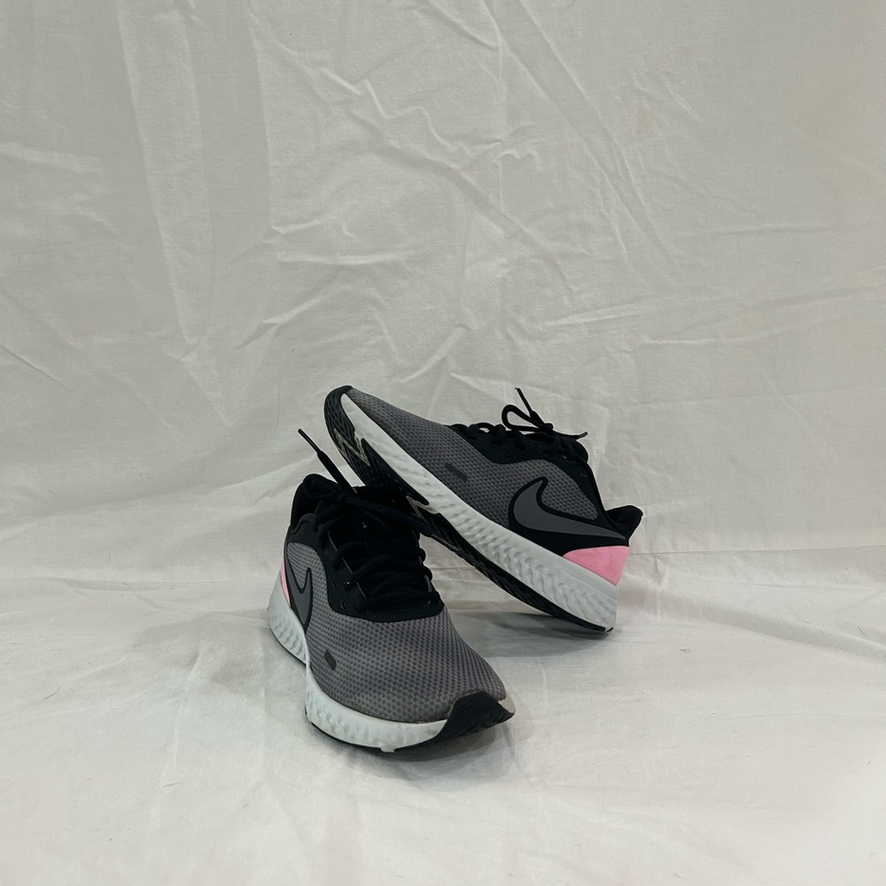 Nike Revolution 5 Psychic Pink Running Shoes Womens Size 7.5 Sneakers